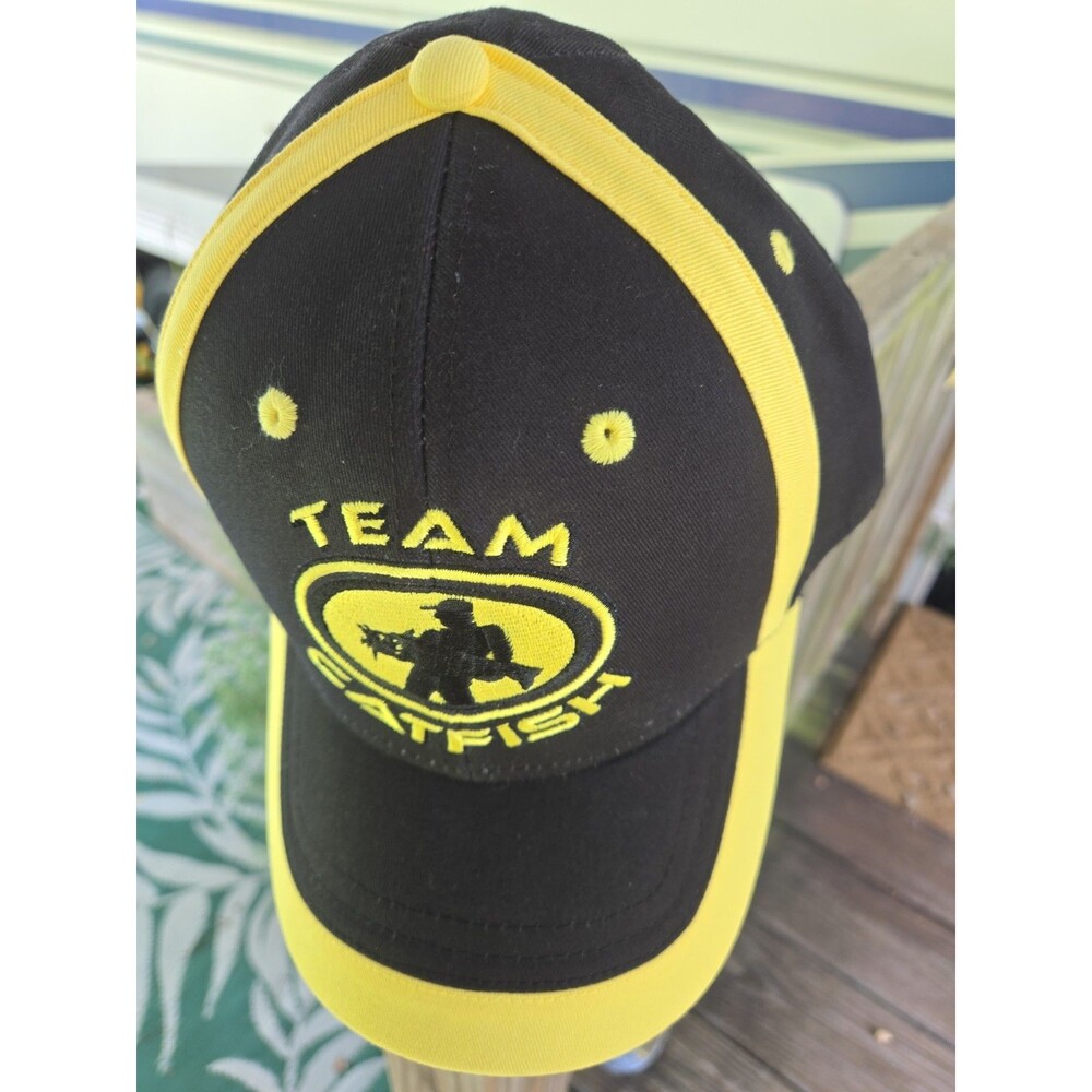 Vintage Team Catfish Fishing Hat Cap Black Yellow Adjustable Back
